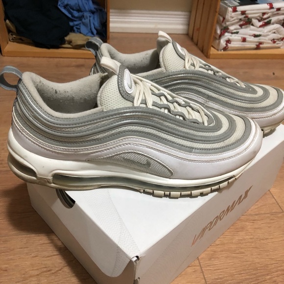 Don’t where the shoes enough - Picture 6 of 8